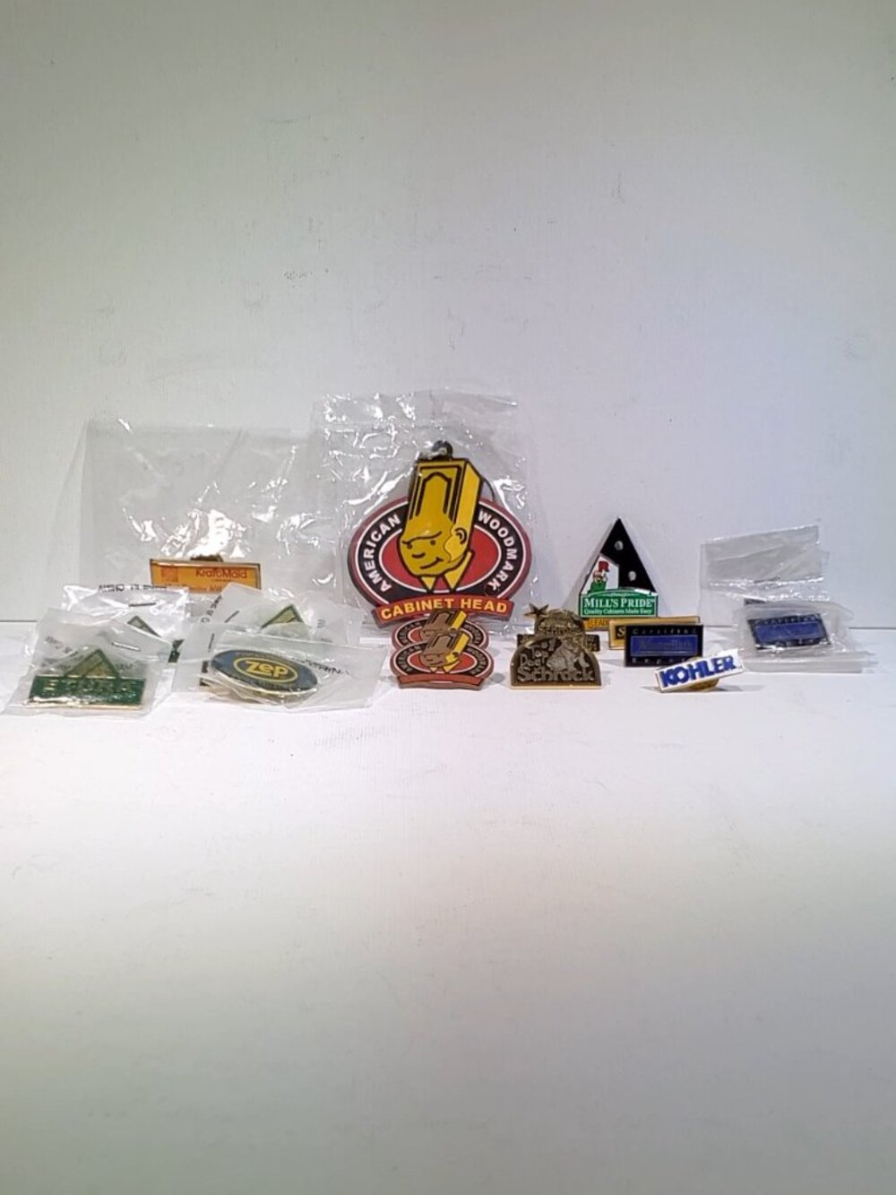 VINTAGE PRODUCT SALES PROMOTION PINS FROM VARIOUS USA COMPANIES...2000 AND 2001